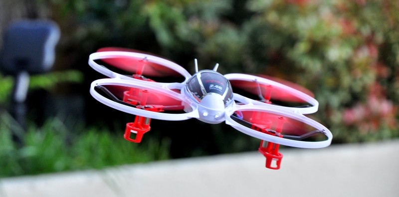 Zdalnie sterowany Quad Copter firmy Syma X3 to idealny prezent dla każdego mężczyzny i chłopca. Quad Copter Syma X3 prezent dla niego