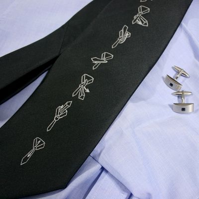 Krawat z instrukcja wiązania prezenty dla mężczyzny