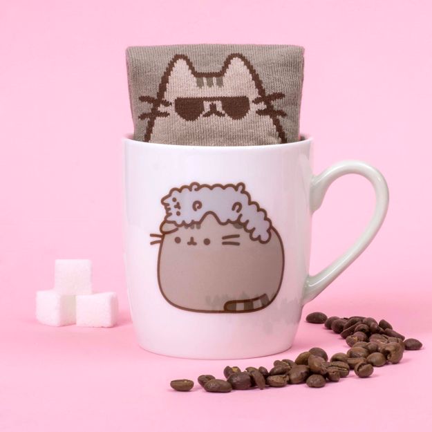 Skarpetki w kubku Pusheen i stormy prezent dla dziewczyny