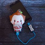 PowerSquad - Powerbank Pennywise gadżety z filmu TO prezent  do telefonu dla niej