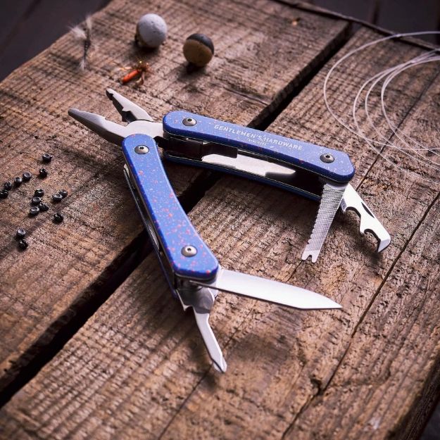 Multitool Wędkarza – Fisherman’s Friend 8 w 1 kombinerki wędkarskie