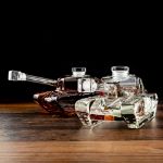 Karafka w kształcie Czołgu na whisky, wódkę i alkohol