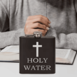 piersiówka Holy Water czarna stalowa
