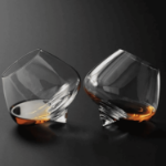 tumbler do whisky obracający się