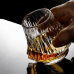 szklanka whisky wulkan Fuji