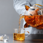 butelka do whisky w kształcie kota