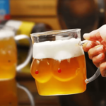 szklany kufel biust piwo 500 ml