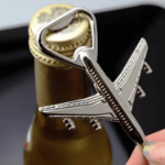 brelok otwieracz samolot metalowy 7 cm