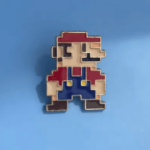 broszka super mario emaliowana pixel art
