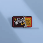 przypinka willy wonka golden ticket emaliowana