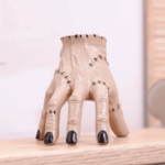 Pojemnik ręka horror uchwyt na długopisy halloween dekoracja