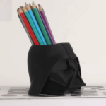 Uchwyt na długopisy Darth Vader czarny organizer biurkowy