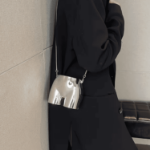 Torebka tyłek mini złota srebrna akrylowa łańcuszek wieczorowa