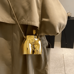 Torebka tyłek mini złota akrylowa łańcuszek wieczorowa