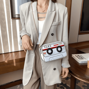 Torebka kaseta magnetofonowa retro skóra 20 cm biała