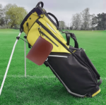 Zestaw akcesoriów golfowych w skórzanym etui – luksusowy prezent dla golfisty