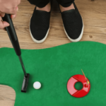 Zestaw Toilet Golf – mini golf do łazienki z matą i kijem