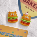 Magnesy burger i frytki 6 szt. – magnesy na lodówkę w stylu kreskówkowym