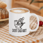 Kubek Doin’ Dad Shit – śmieszny kubek dla taty 320 ml