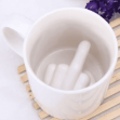 Kubek Up Yours – kubek z palcem środkowym 300 ml ceramiczny