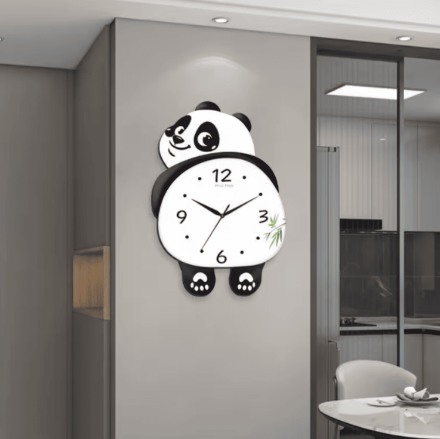 Zegar ścienny Panda – cichy zegar z wahadłem do pokoju Zegar ścienny Panda – cichy zegar z wahadłem do pokoju dziecięcego