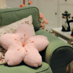 Poduszka kwiat wiśni – różowa pluszowa sakura 