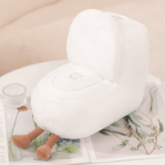 Pluszak Sedes – śmieszna maskotka łazienkowa