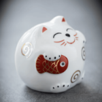 Skarbonka kot szczęścia maneki neko ceramiczna 7 cm prezent