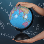 Skarbonka globus niebieska mapa świata 20 cm prezent