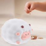 Skarbonka owieczka winylowa biała dekoracyjna 10 cm prezent