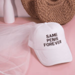 Zestaw Same Penis Forever – czapka, welon i szarfa na panieński