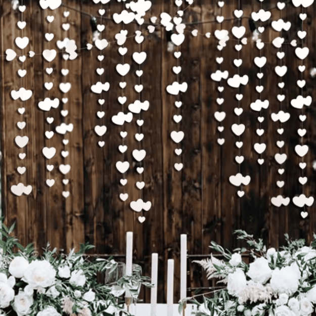 Baner serduszka papierowy – dekoracja ślubna 4 m