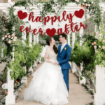 Baner Happily Ever After – brokatowy napis ślubny i panieński